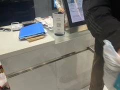 -福奈特洗衣洗鞋(宝华广场店)