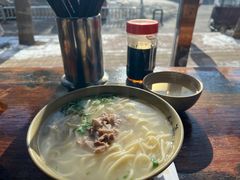 -亮亮面馆(经六路店)