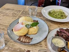 榛果巧克力奶油芝士舒芙蕾松饼-UPPER KITCHEN(延安路店)