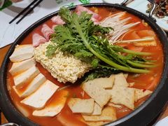 -青瓦餐厅·生鱼片·韩园烤肉(西塔店)