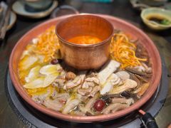 -菌自由丨野生菌火锅特色庭院餐厅(丽江古城店)