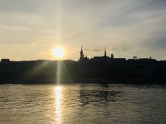 景点-多瑙河畔鞋履雕塑