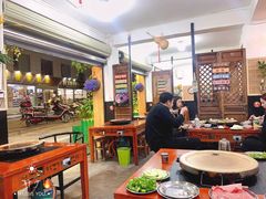 大堂-老姐石板烧烤+铜炭火锅(总店)