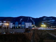 -鳌山滑雪度假区