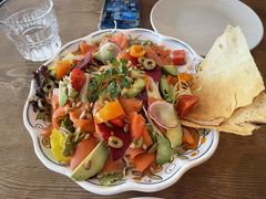 三文鱼牛油果沙拉-Alimentari Grande(东湖路店)