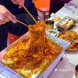 在龙湖江北天街5楼 半开放式的餐厅 比较像快餐店