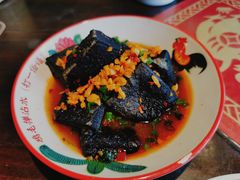 长沙臭豆腐-洞庭土菜馆(天河北总店)