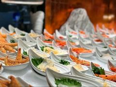 -雍容荟帝王蟹活龙虾展台自助(IFS黑金店)