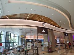 门面-奈雪的茶(青岛卓悦里INTOWN店)