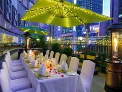 -深圳富苑皇冠假日套房酒店