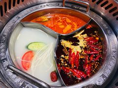 -钢管厂五区小郡肝串串香火锅(人民广场店)