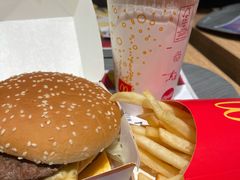 -麦当劳(中山公园龙之梦店)