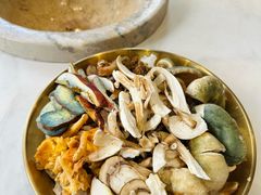 -七采菌园·野生菌石锅鱼(环城北路店)