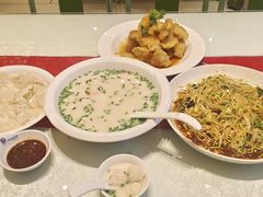 -吴记酱骨炖菜馆(西大直街店)