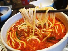 小锅米线-云海肴·汽锅鸡·云南菜(天山百盛优客店)