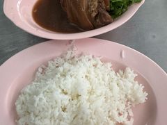 -Kha Mu Charoensang(Silom)