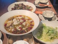 -临界音乐酒馆·小龙虾·江湖菜(华熙LIVE·鱼洞店)