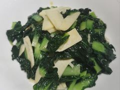 冬笋炒塔菜-杭州西子湖四季酒店·金沙厅