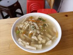 鱼丸豆腐汤-潭式煎包(西航路店)