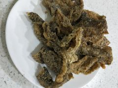 酥炸鱼皮-明兴正宗潮州五彩鱼蛋粉面(中山六路店)