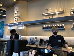 -星巴克臻选(上海合生汇1F店)