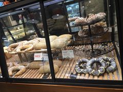 -Dough&Joe团憩(瑞虹天地月亮湾店)