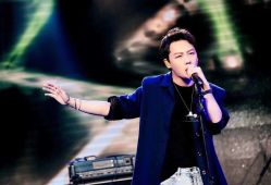 -变画·发型STUDIO