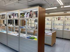 -无奔眼镜·蔡司·依视路授权店(朝阳大悦城店)