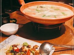 -云海肴·汽锅鸡·云南菜(天山百盛优客店)