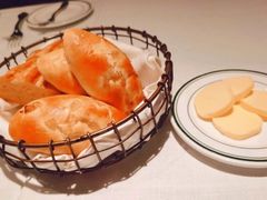 餐前包-Wolfgang’s Steakhouse 沃夫冈牛排馆(上海白玉兰广场店)