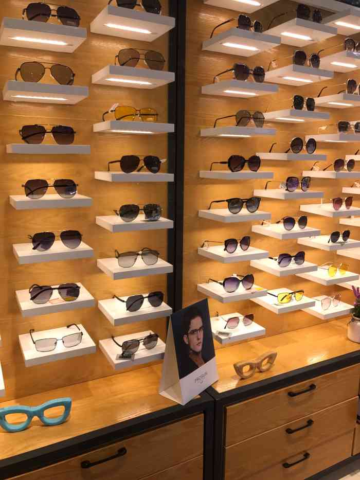 亨利眼镜(江晖路店)-"逛完超市出来发现新开了家眼镜店,刚好要换.