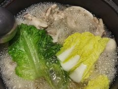 -东椰·海南椰子鸡火锅(朝阳门店)