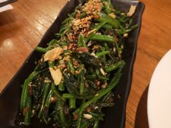 台式油葱拌菠菜-Let's Taipei 非常烘焙(太古里店)