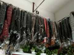 -京伟修鞋洗鞋奢侈品皮具护理店