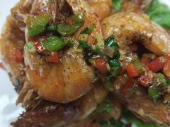 椒盐虾-河畔春天时尚餐厅