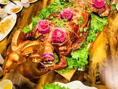 烤全羊-清真·东拉黑炭火烤羊腿(世通·国际店)
