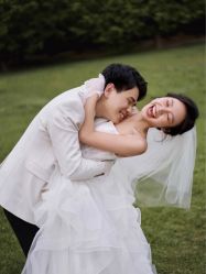 -易摄影婚纱摄影工作室