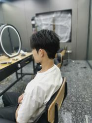 -藤野造型烫发染发