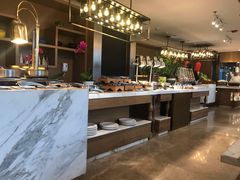 自助取餐区-都会尚膳·海鲜自助餐厅(重庆万豪酒店)