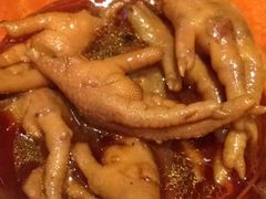 -爆炸头阿姨小四川正宗川味小吃(无任何分店)