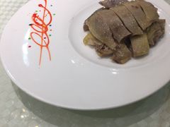 卤水咸草鸡-老人和饭店(打浦路店)