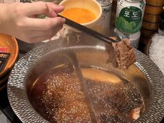 -牛YO寿喜烧·铁板烧和牛火锅自助(市府恒隆店)