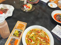 -渝半城经典川粤菜(重庆天地店)