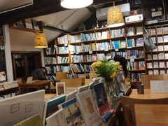 -猫的天空之城概念书店(苏州平江店)