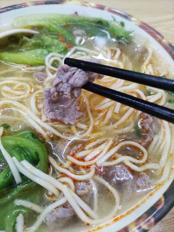 星子·牛肉面-"赢之城商圈开了一家连州星子面,简单的绿色.