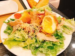 流心鸡蛋凯撒色拉-Lingo西餐厅(仙乐斯广场店)