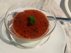 士多啤梨奶冻-伯衡55·吉品轩(乌鲁木齐南路店)