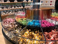 -Laderach 莱德拉(上海环贸iapm店)