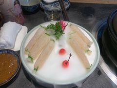 -大匠工房古船木艺术餐厅·猪肚鸡专门店(长白仙岛店)