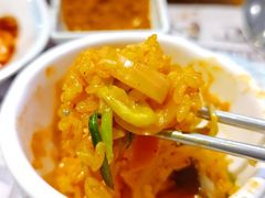 传统石锅拌饭-唯成•韩国炭火烤肉 유성고기